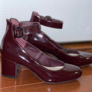 Alfani Step n Flex Size 5 | Burgundy Patent Leather Ankle Strap